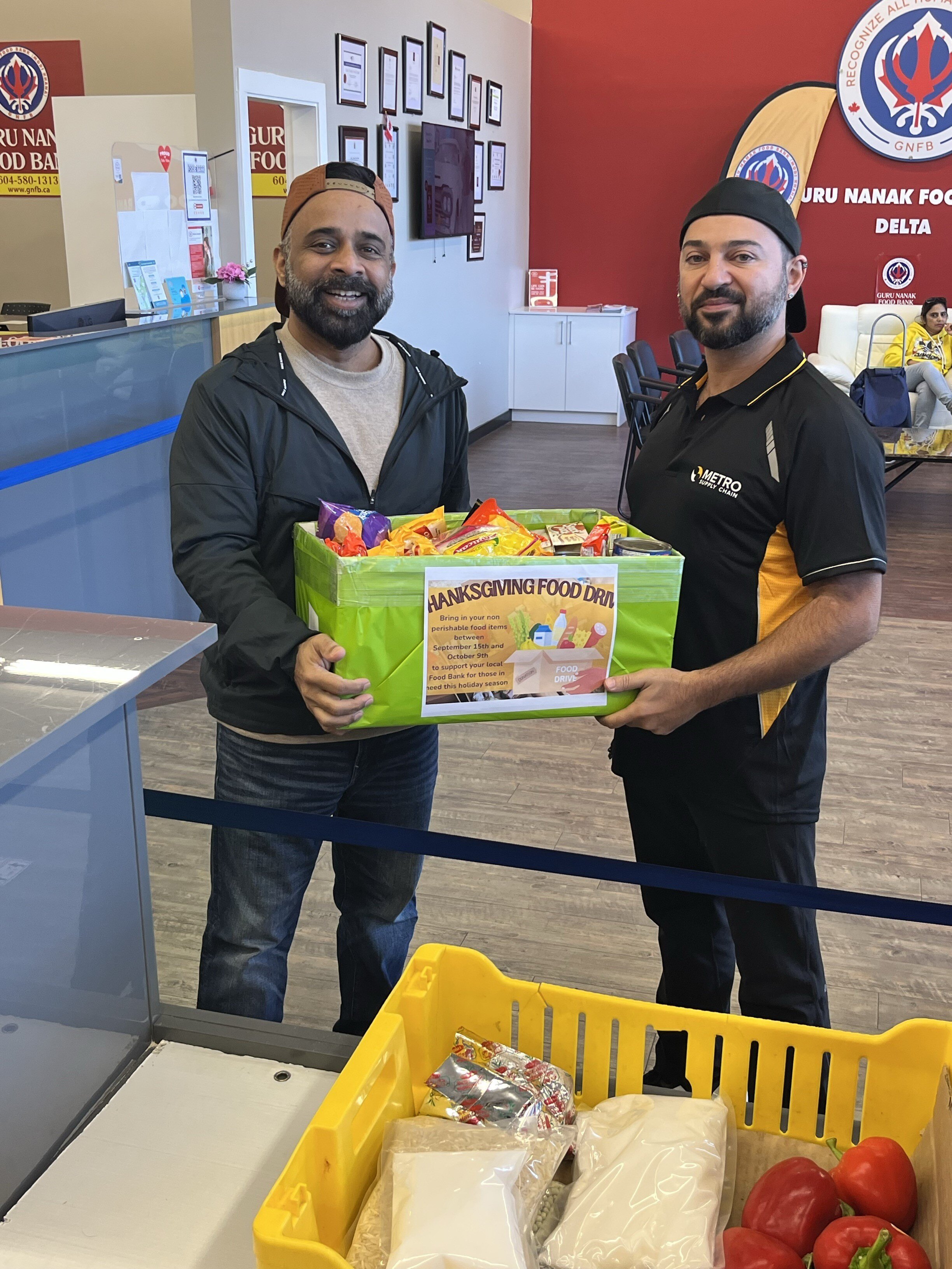YVRFoodbank1_Lauryn Van Velzen-1